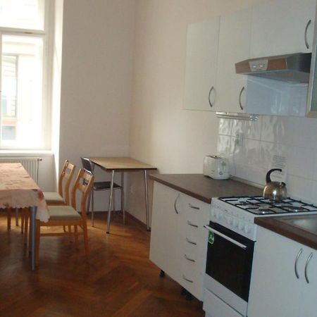 Gallery Hostelプラハ エクステリア 写真