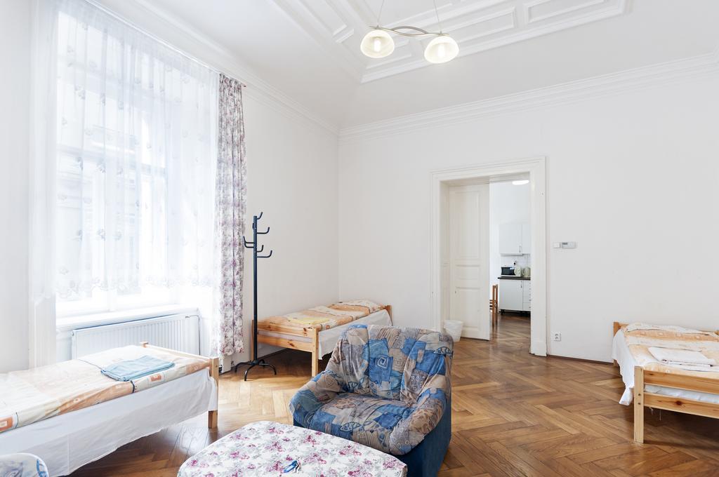 Gallery Hostelプラハ エクステリア 写真