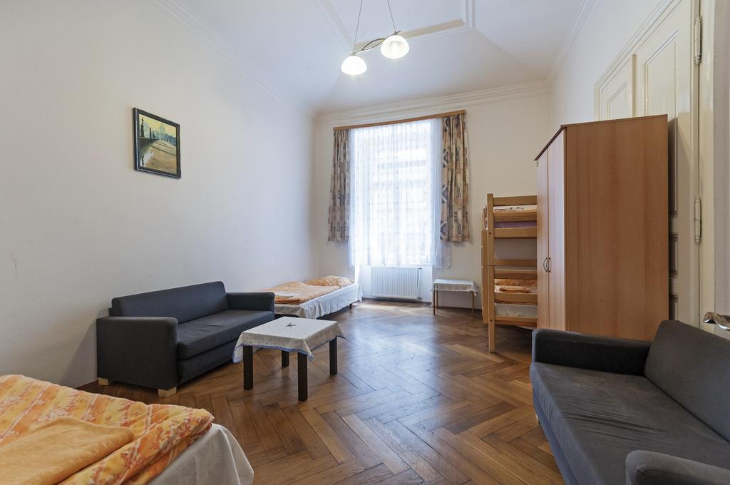 Gallery Hostelプラハ エクステリア 写真