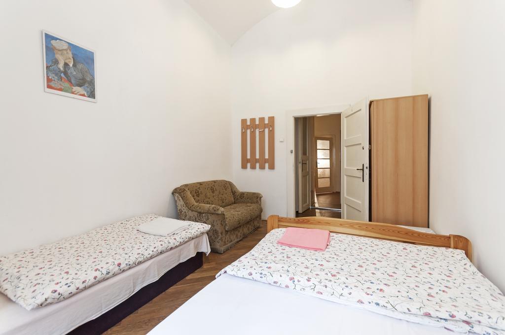 Gallery Hostelプラハ エクステリア 写真